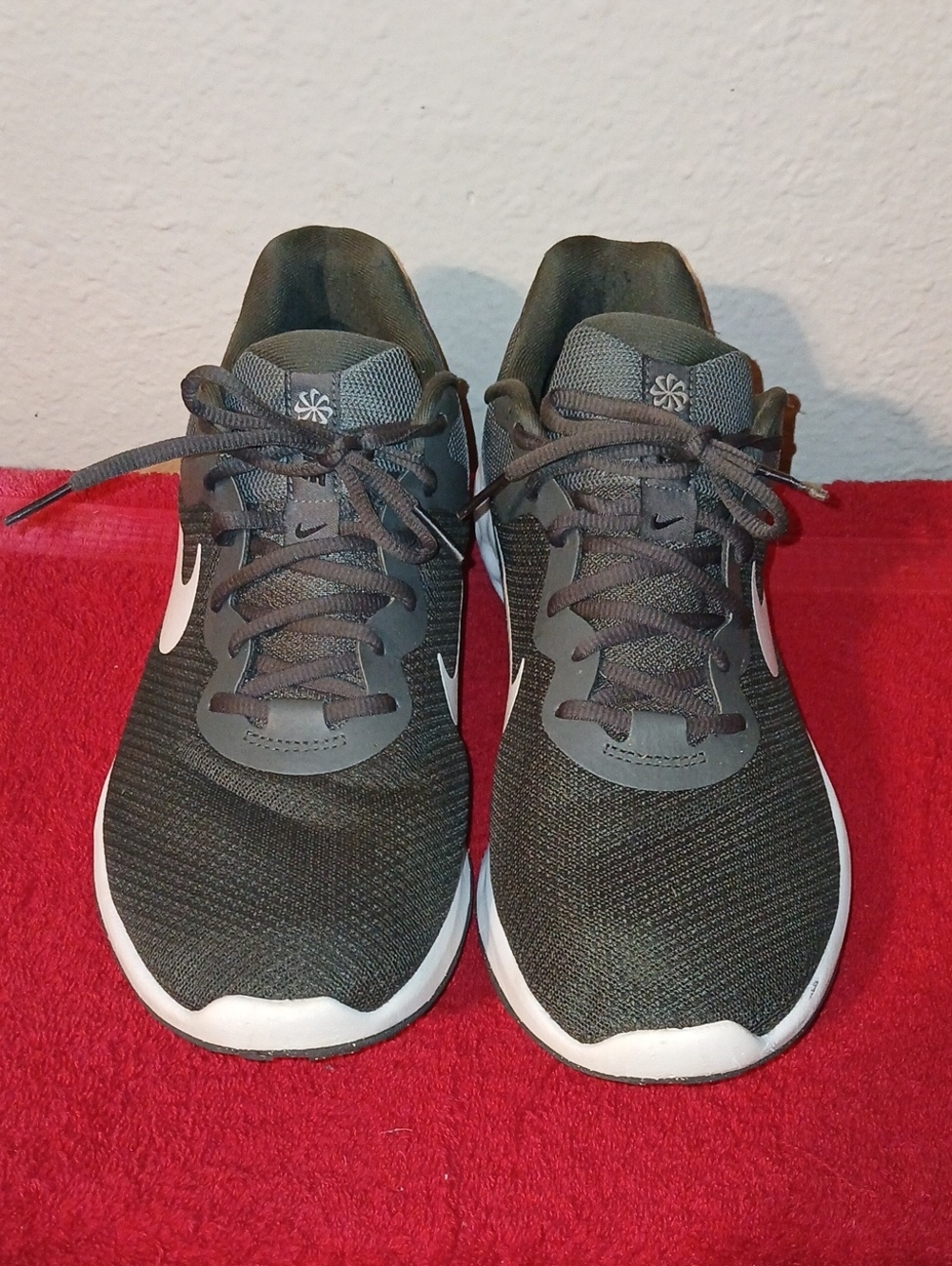 Nike Black and White Lightweight Trainers